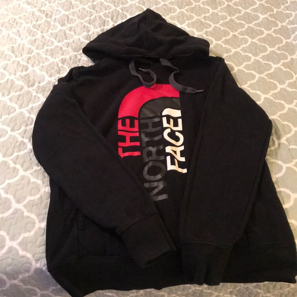 NORTH FACE PULL OVER SWEATER !